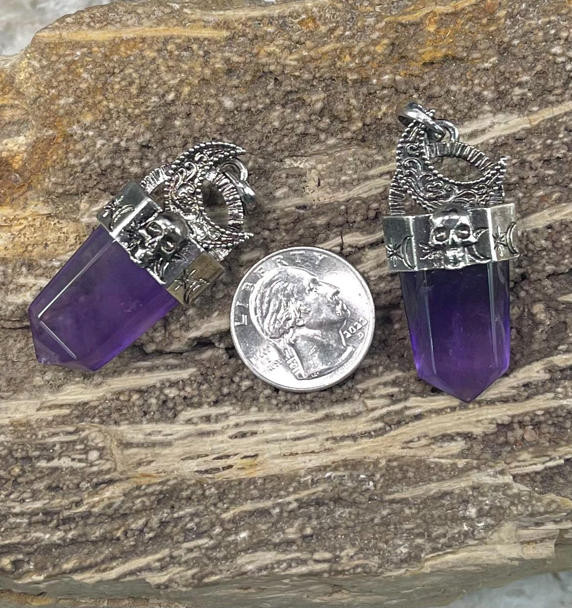 Point Pendant w/ Crescent Moon and Skull, 21x48mm (1pc)-3